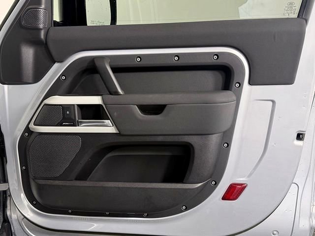 Certified 2023 Land Rover Defender 90 S image 19