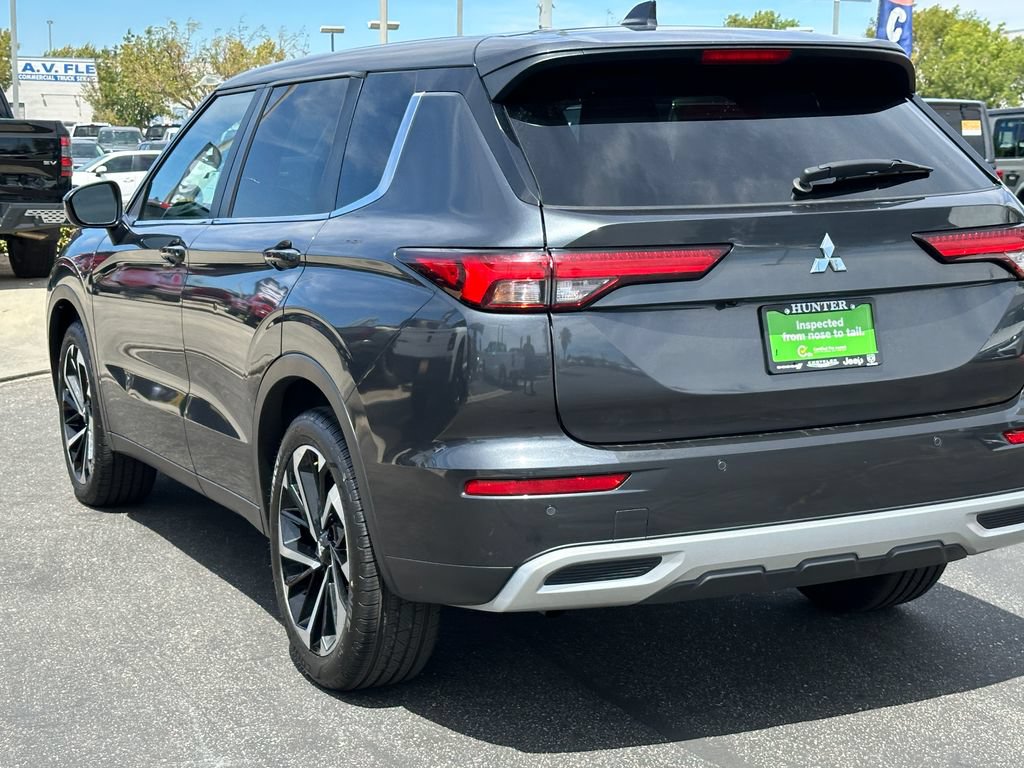 Used 2024 Mitsubishi Outlander SE AWD/4WD image 6