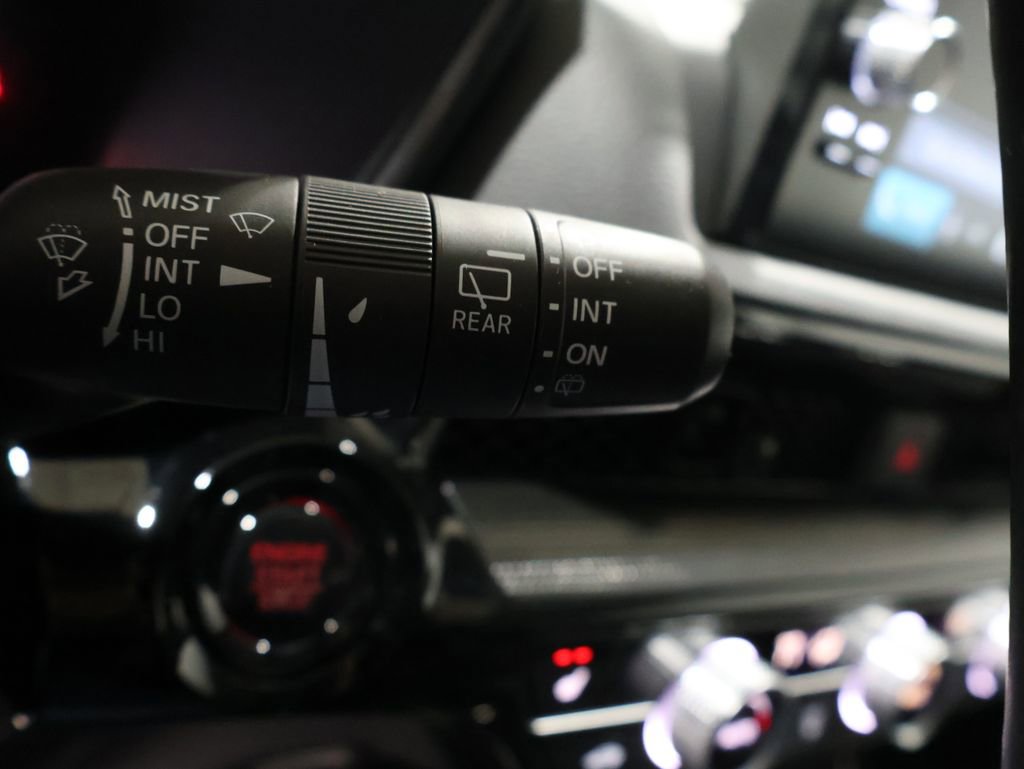 Used 2025 Honda CR-V EX-L image 37