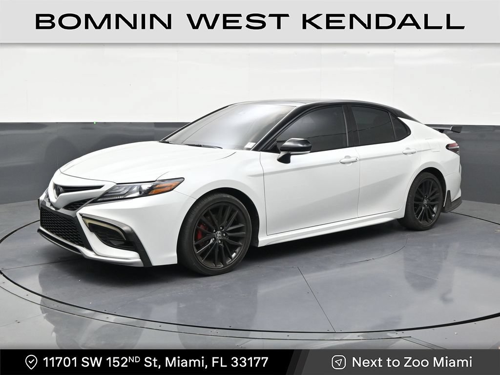 Used 2024 Toyota Camry XSE FWD image 1