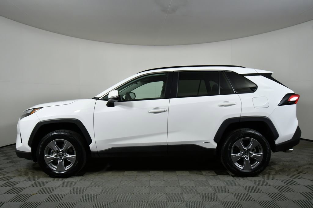 Used 2025 Toyota RAV4 XLE image 16
