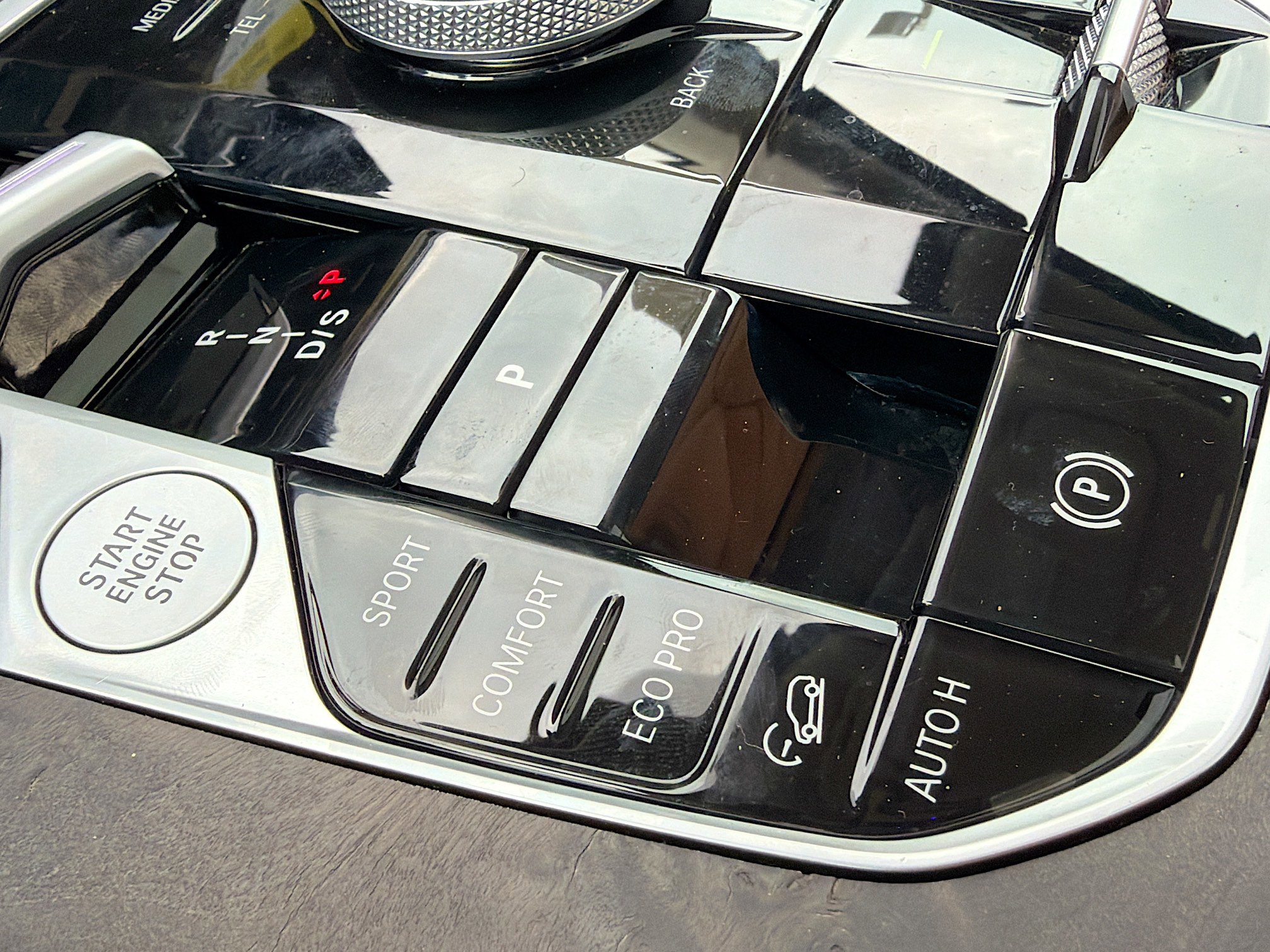 Used 2025 BMW X7 xDrive40i w/ Premium Package image 32