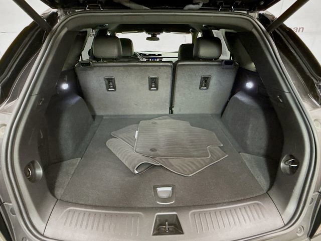 Used 2024 Cadillac XT5 Luxury image 29