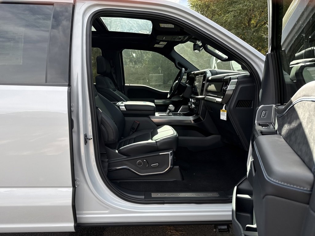 New 2025 Ford F150 Platinum w/ Equipment Group 702A High image 31
