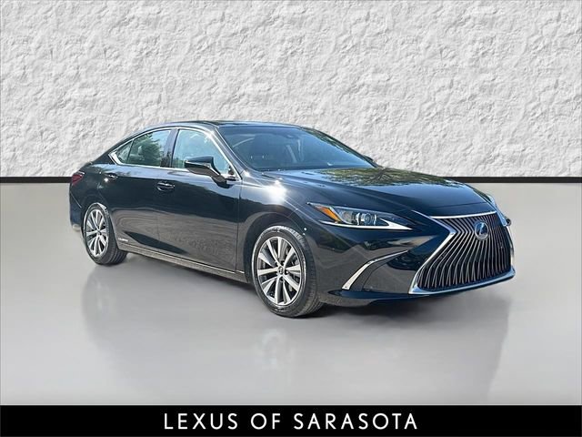 Used 2020 Lexus ES 300h w/ Premium Package