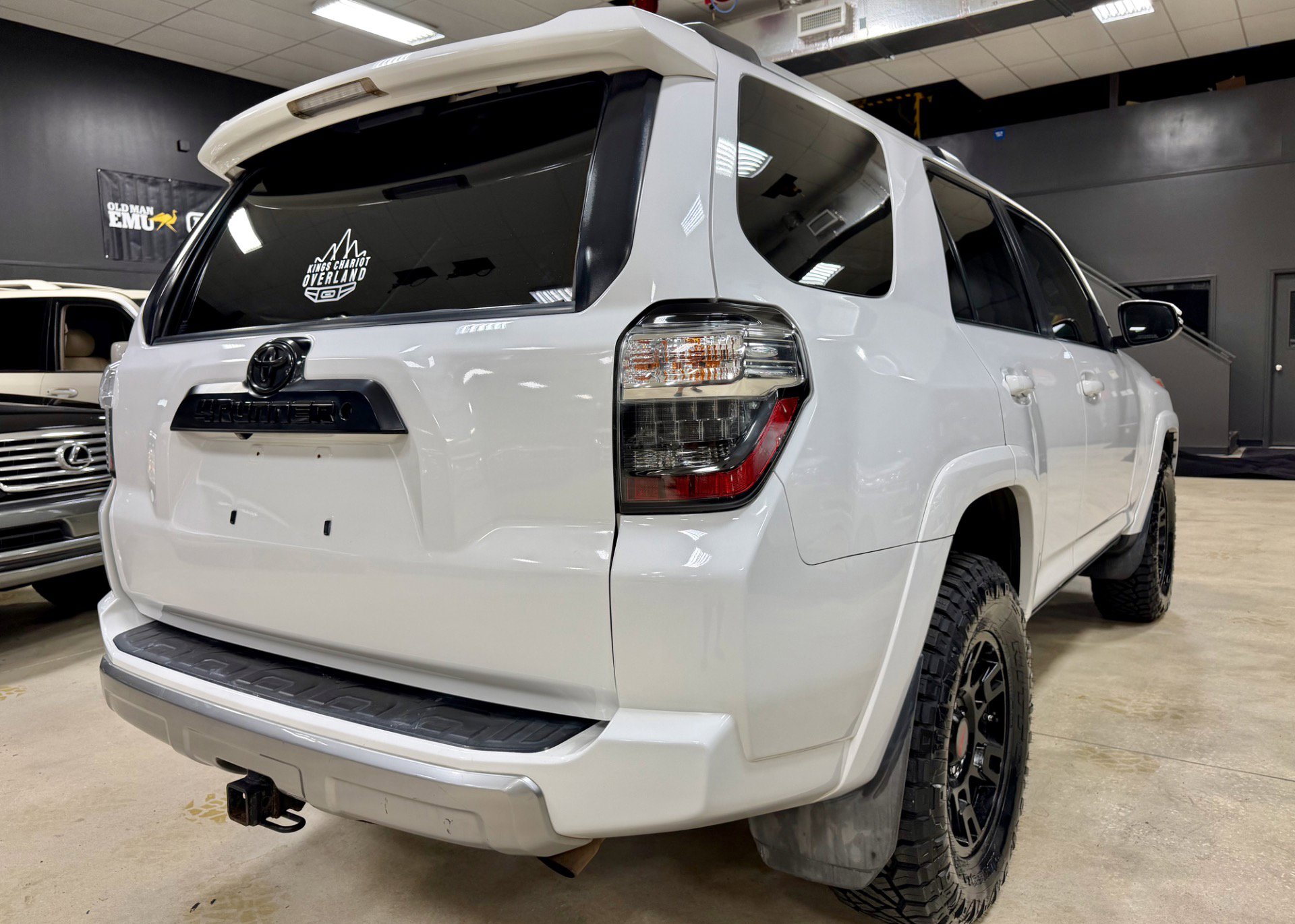 Used 2016 Toyota 4Runner Trail Premium AWD/4WD image 9