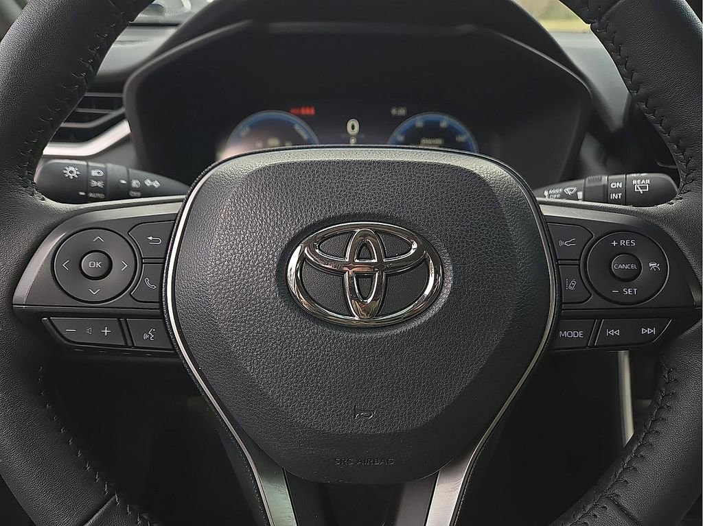 Used 2023 Toyota RAV4 Limited AWD/4WD image 19