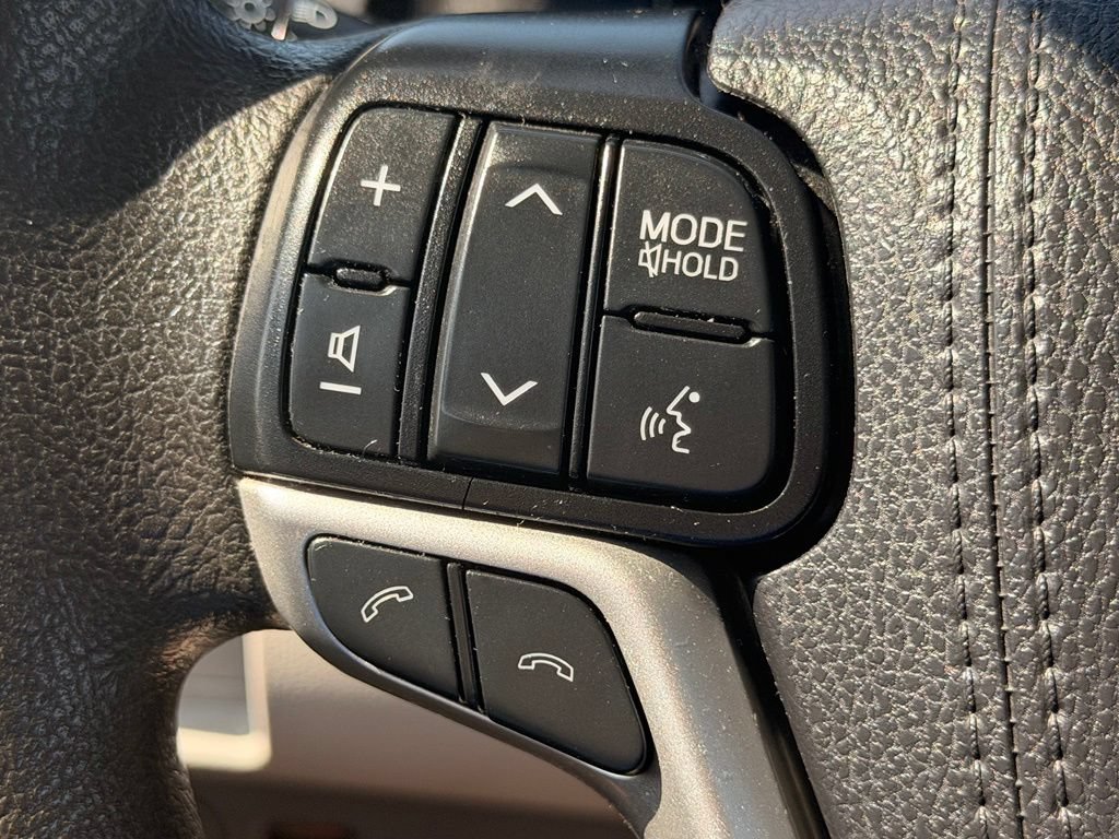 Used 2019 Toyota Sienna LE FWD image 21