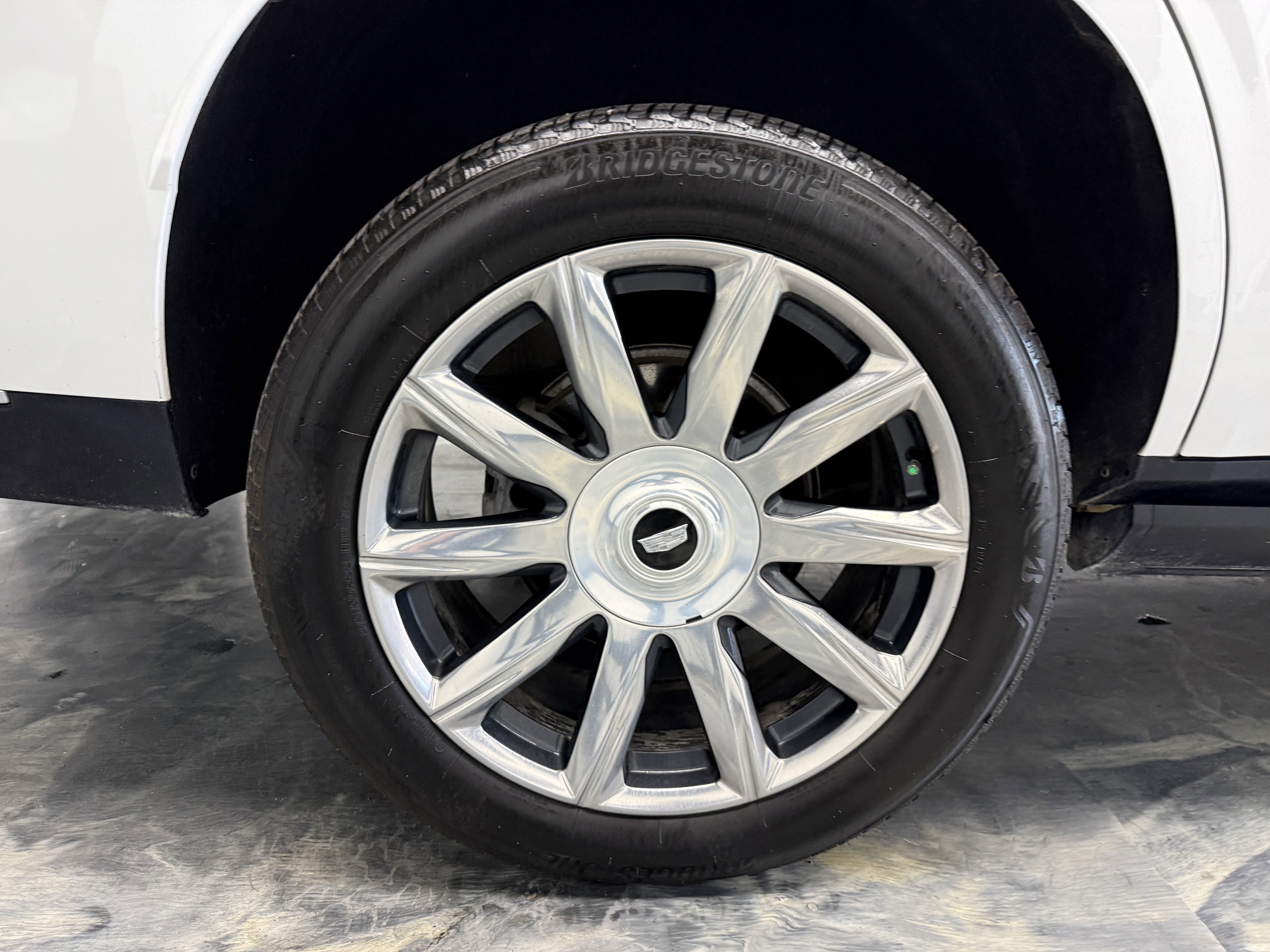 Used 2023 Cadillac Escalade Premium Luxury Platinum AWD/4WD image 36