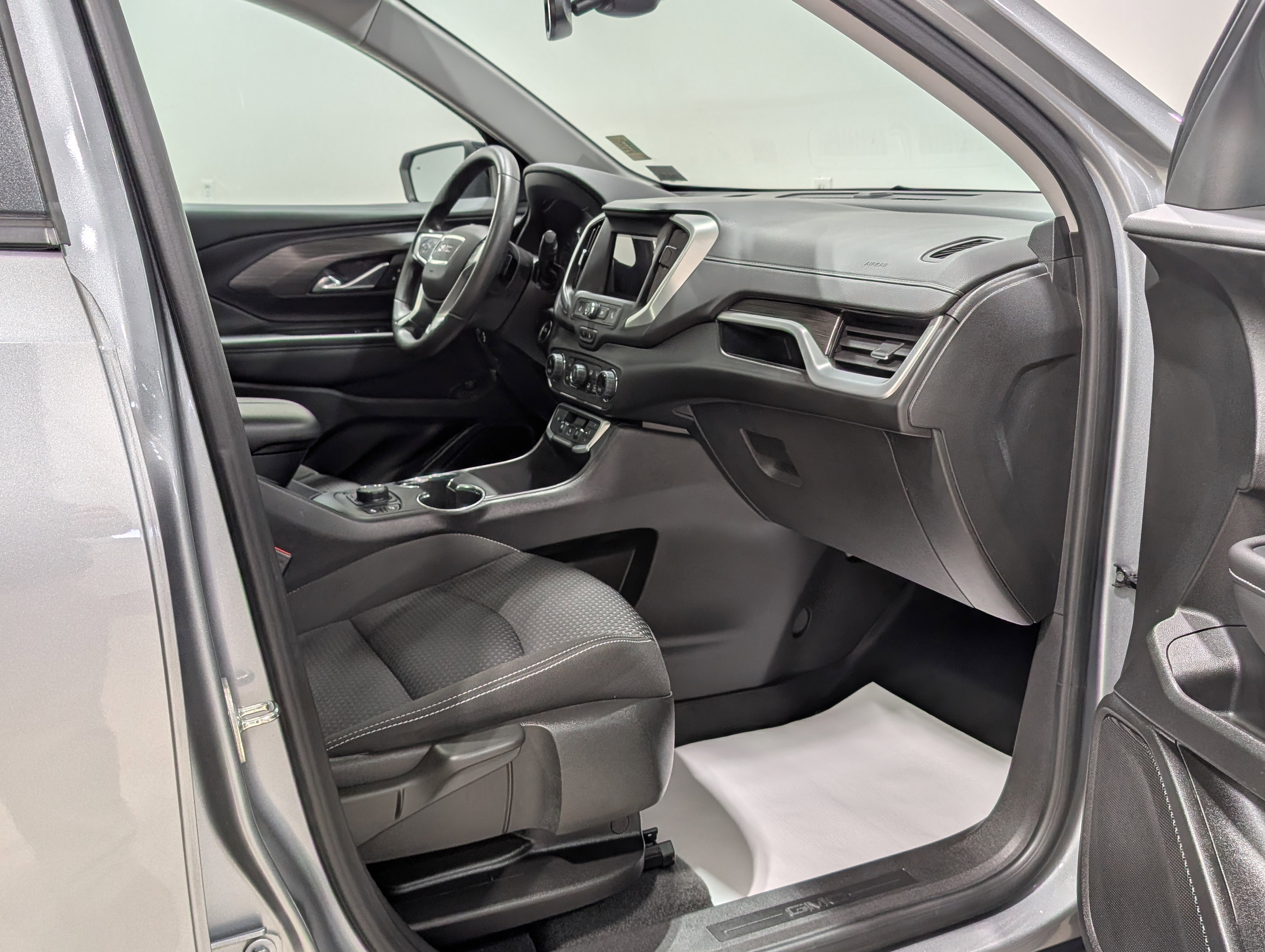 Used 2023 GMC Terrain SLE w/ Driver Convenience Package AWD/4WD image 20