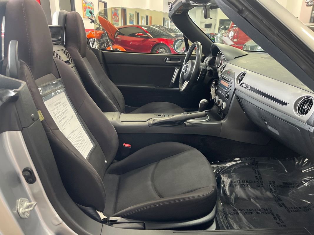 Used 2011 MAZDA MX-5 Miata Sport image 17