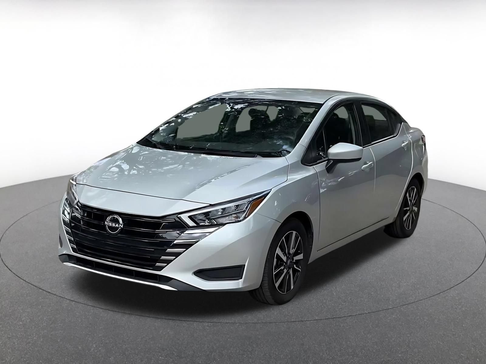 Used 2025 Nissan Versa SV FWD image 6
