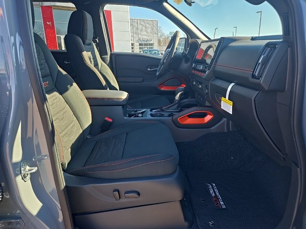 New 2025 Nissan Frontier PRO-4X AWD/4WD image 27
