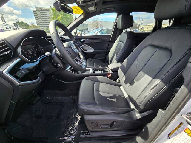 Used 2025 Audi Q3 2.0T Premium w/ Convenience Package AWD/4WD image 22