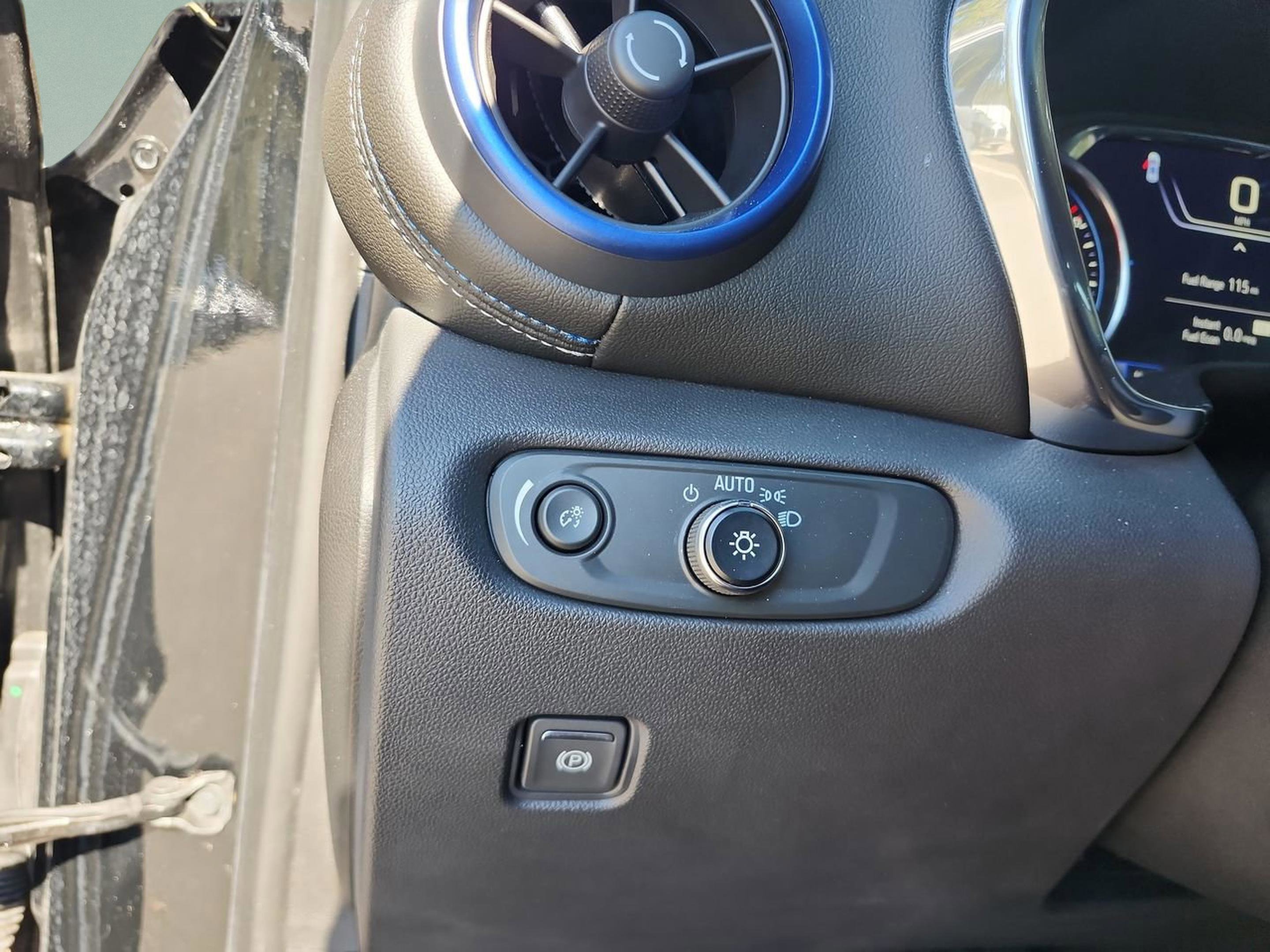 Used 2023 Chevrolet Blazer RS w/ Driver Confidence II Package image 12