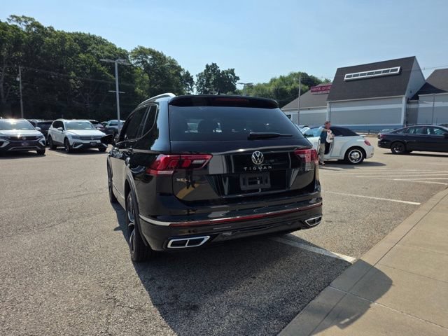 Certified 2023 Volkswagen Tiguan SEL R-Line AWD/4WD image 6