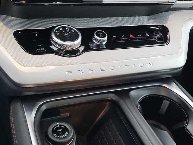 Used 2025 Ford Expedition Max Active image 31