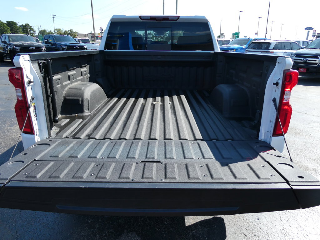 Certified 2024 Chevrolet Silverado 1500 High Country w/ Technology Package AWD/4WD image 20