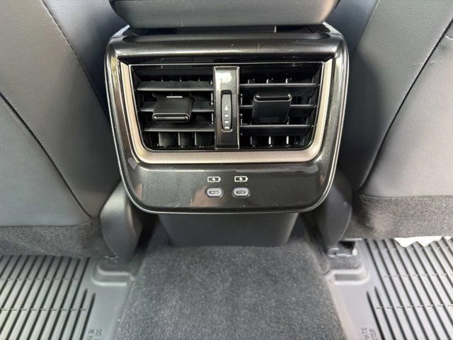 Certified 2025 Toyota Crown AWD/4WD image 21