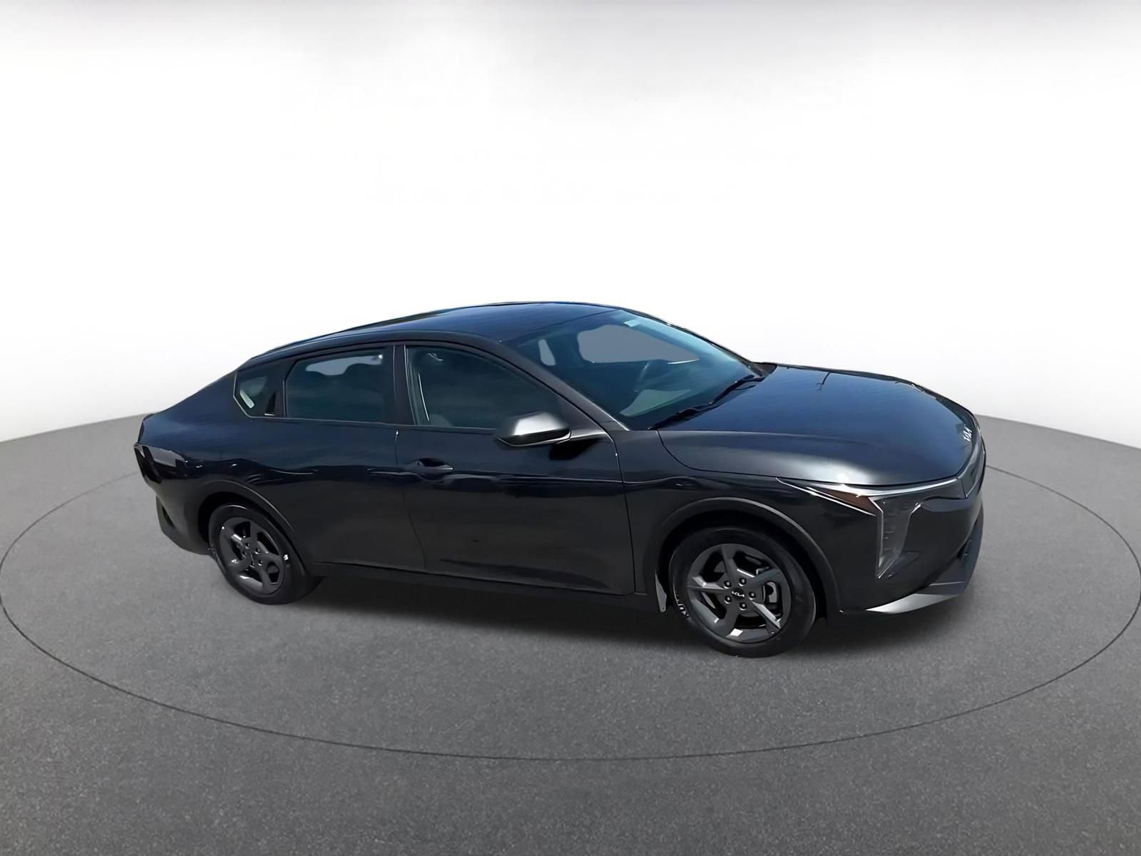 Used 2025 Kia K4 FWD video 2