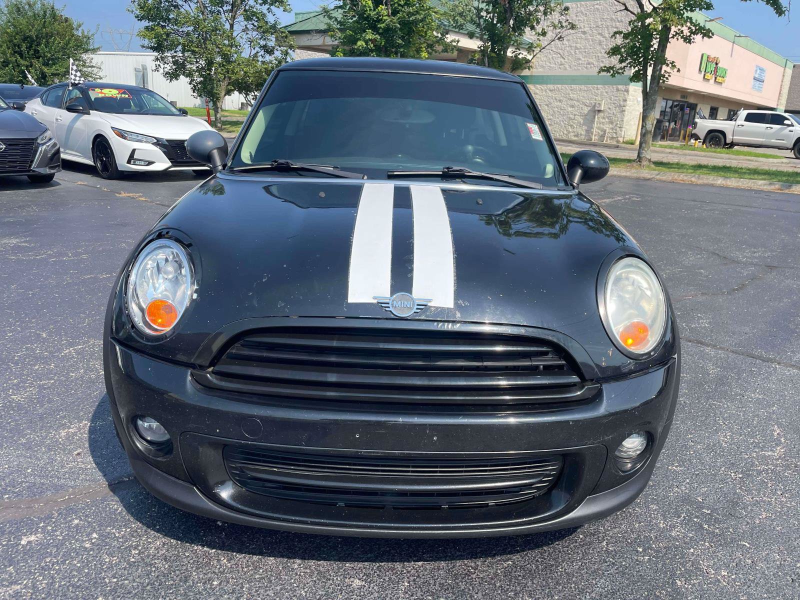 Used 2011 MINI Cooper Hardtop FWD image 2