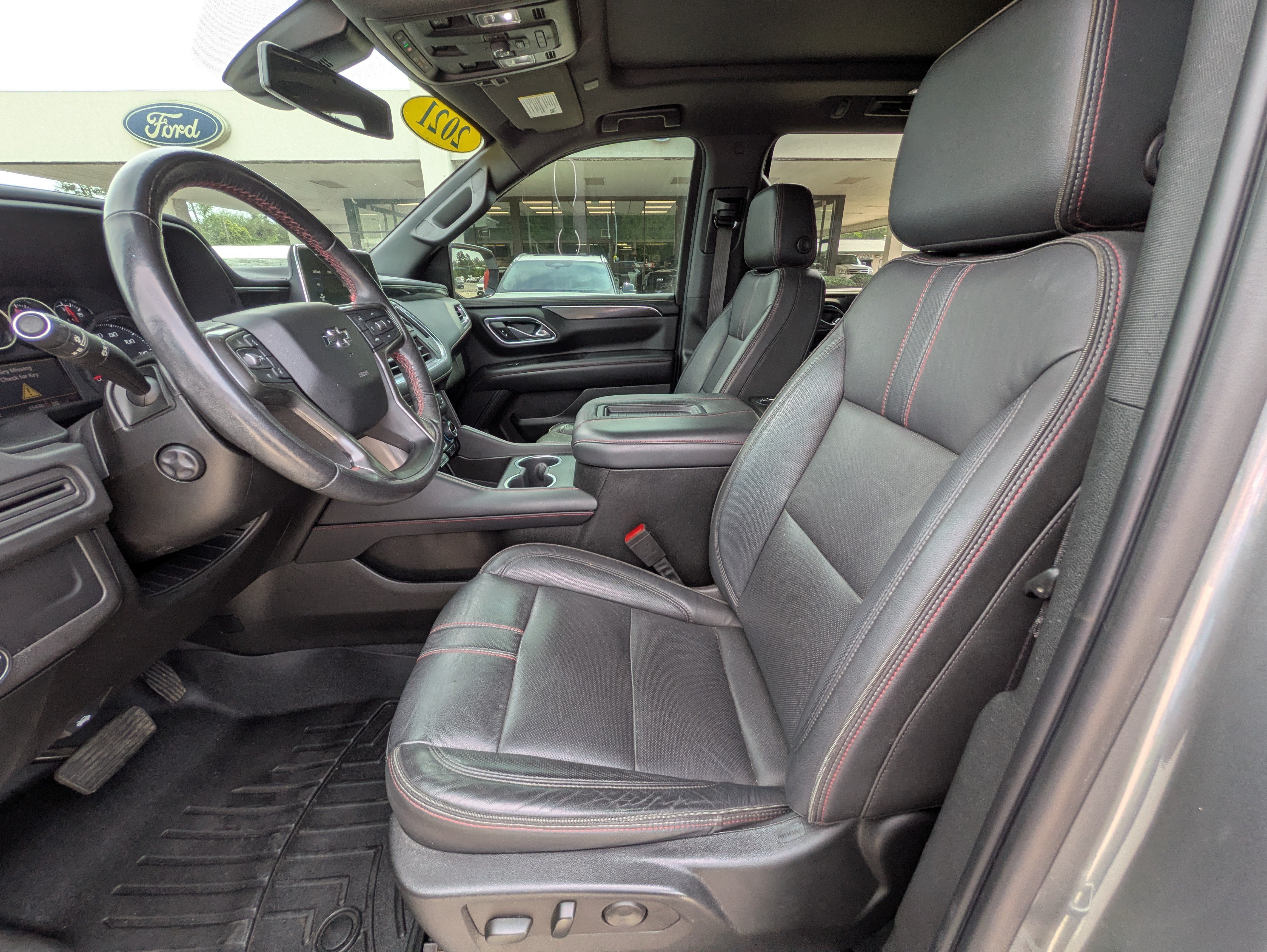 Used 2021 Chevrolet Tahoe RST w/ Luxury Package AWD/4WD image 18