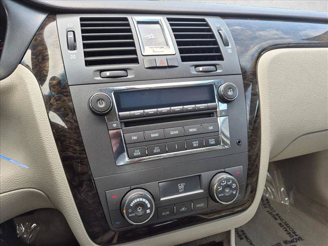 Used 2011 Cadillac DTS Luxury FWD image 14