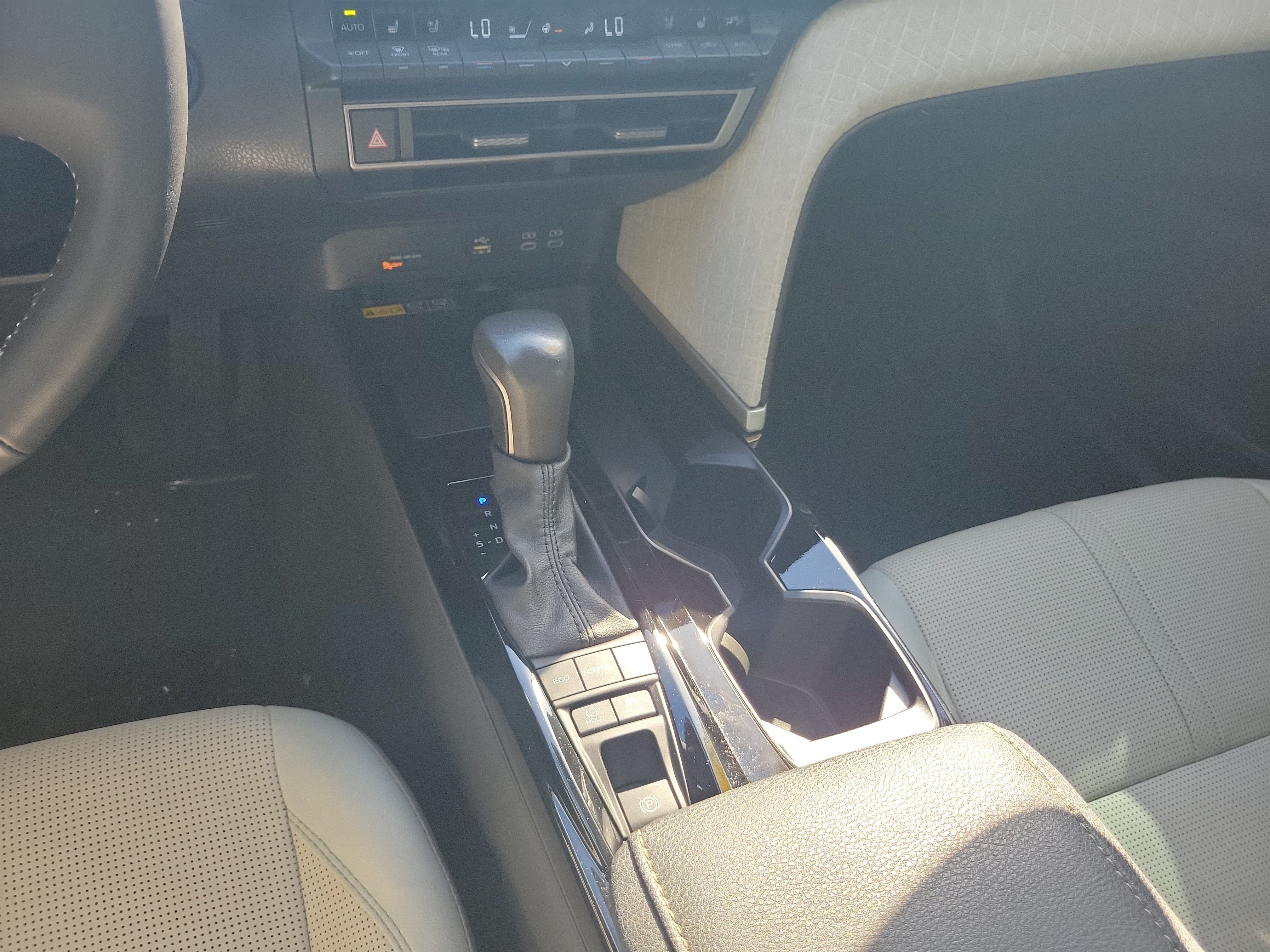 Certified 2025 Toyota Camry XLE w/ Premium Plus Package FWD image 19