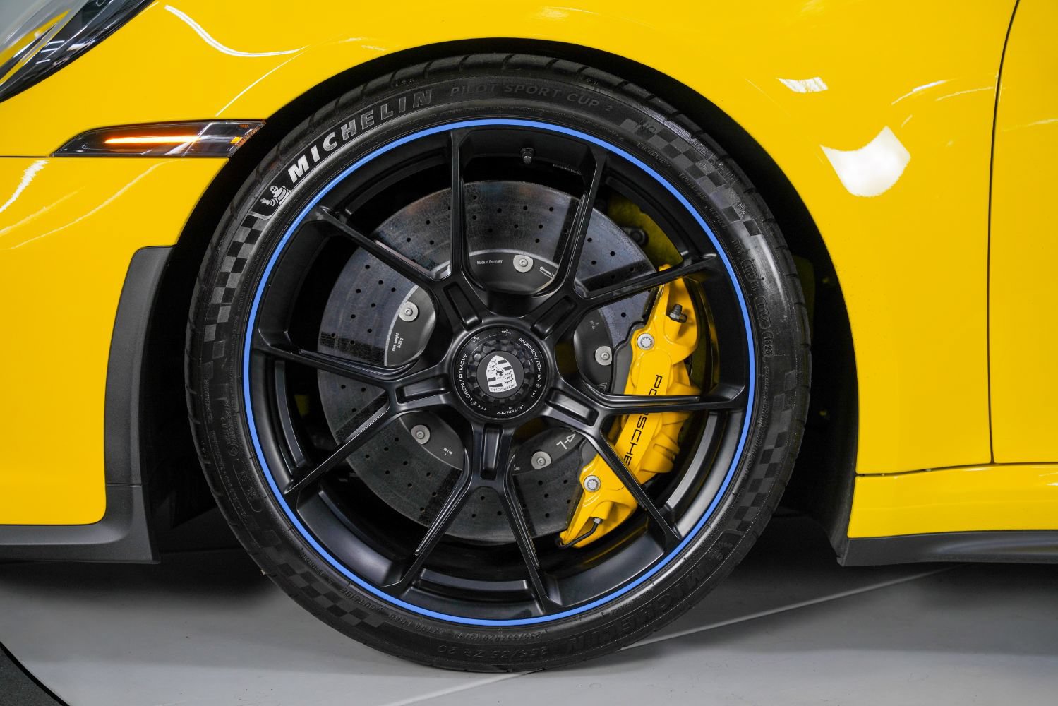 Used 2023 Porsche 911 GT3 w/ Chrono Package RWD image 17