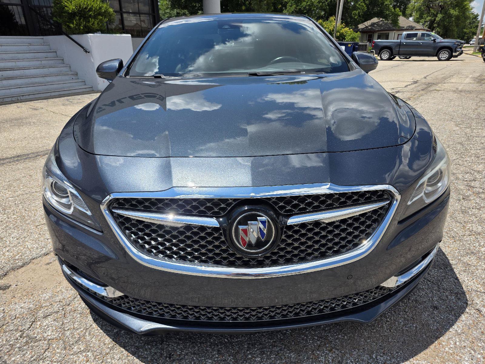 Used 2019 Buick LaCrosse Avenir w/ Driver Confidence Package II AWD/4WD image 2