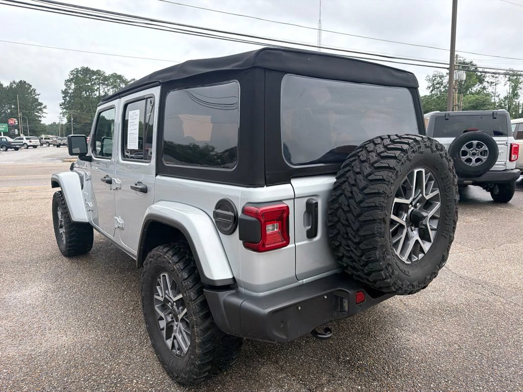 Used 2024 Jeep Wrangler Unlimited Sahara w/ Safety Group AWD/4WD image 7