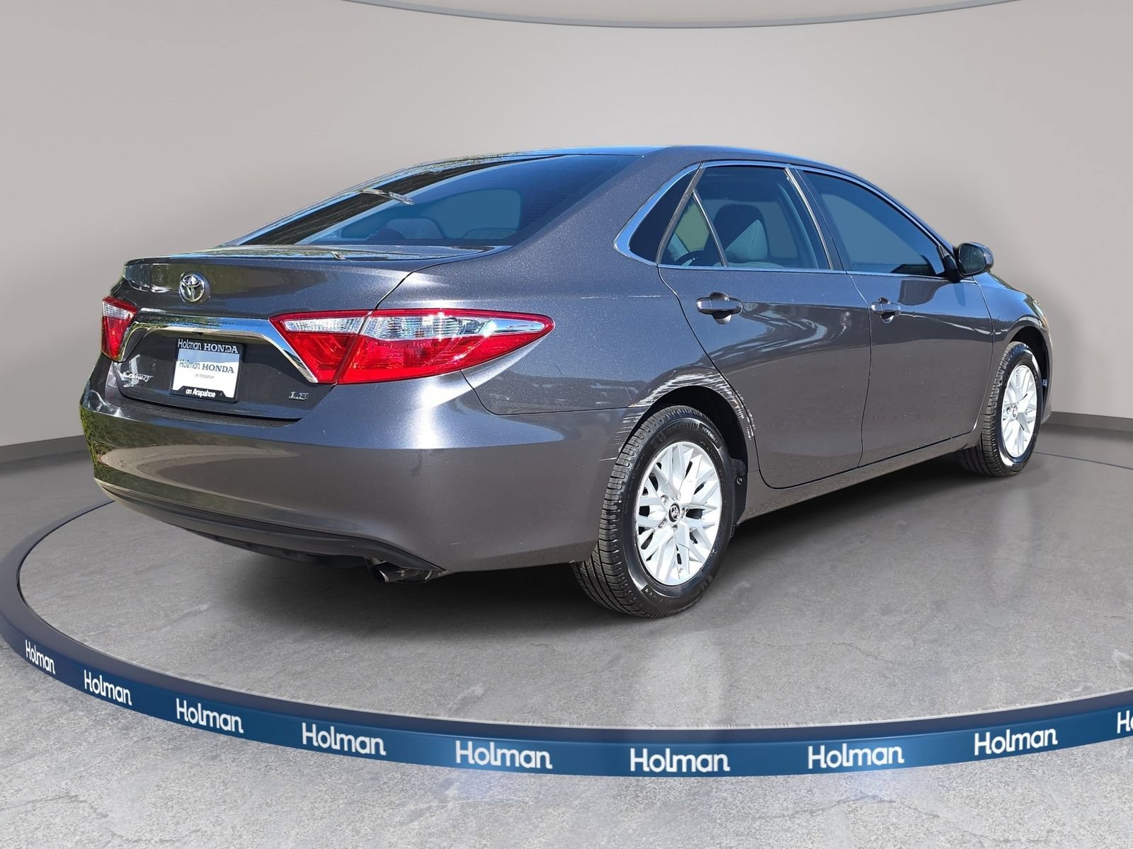 Used 2017 Toyota Camry LE FWD image 6