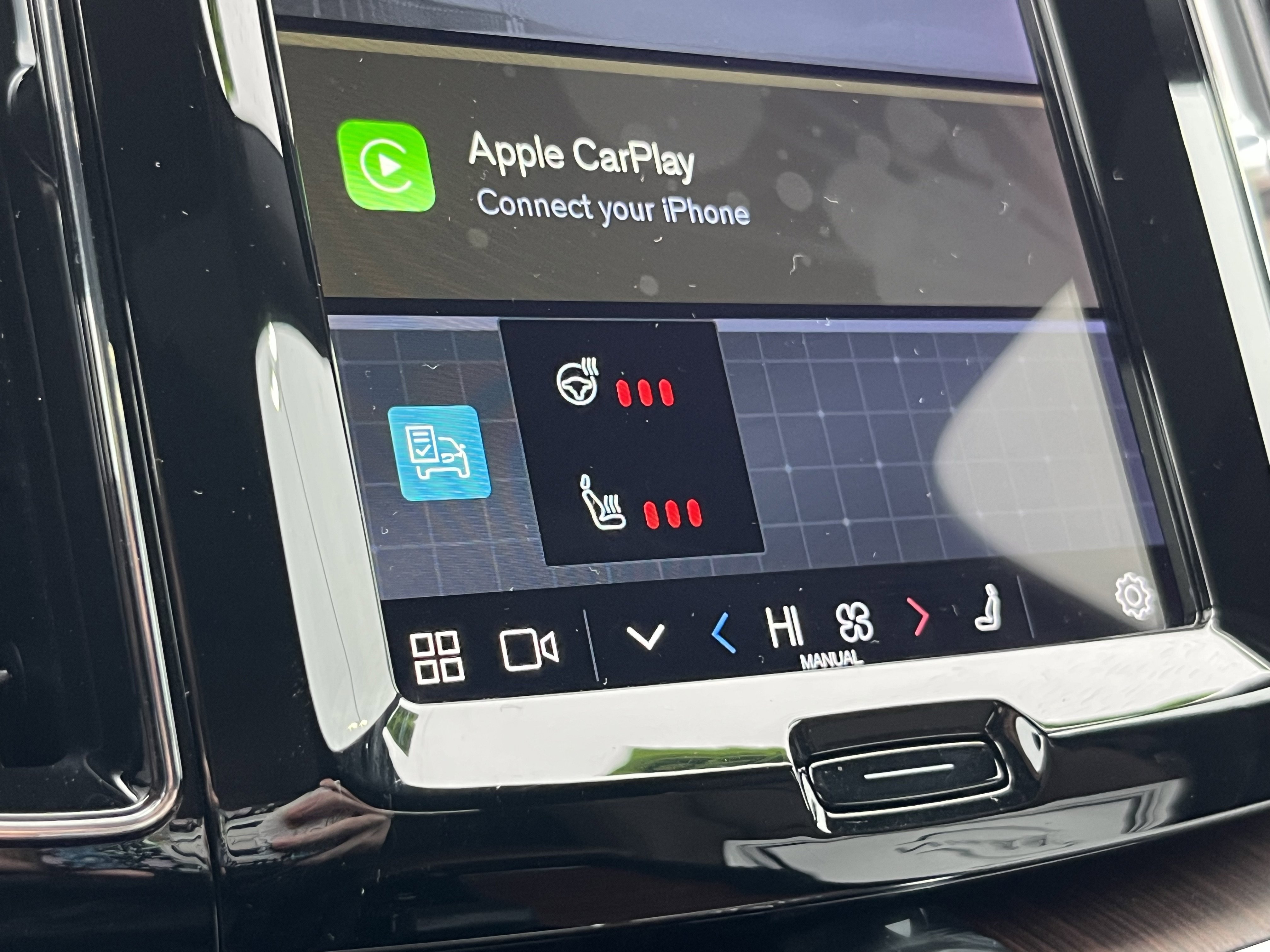 Used 2023 Volvo XC60 T8 Plus image 29