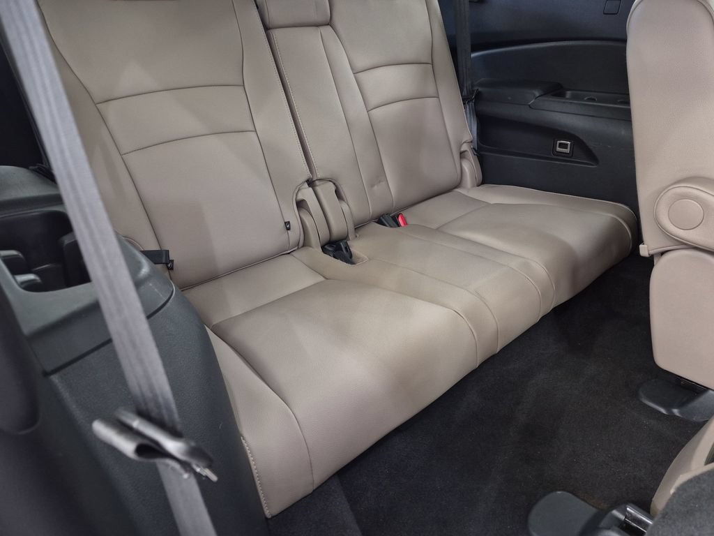 Used 2019 Honda Pilot Touring image 34