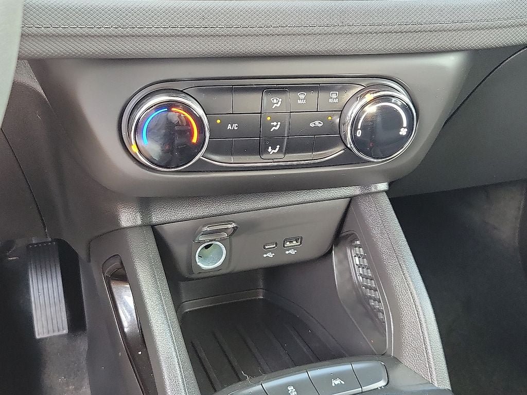 Used 2025 Chevrolet TrailBlazer LS w/ LS Convenience Package FWD image 17