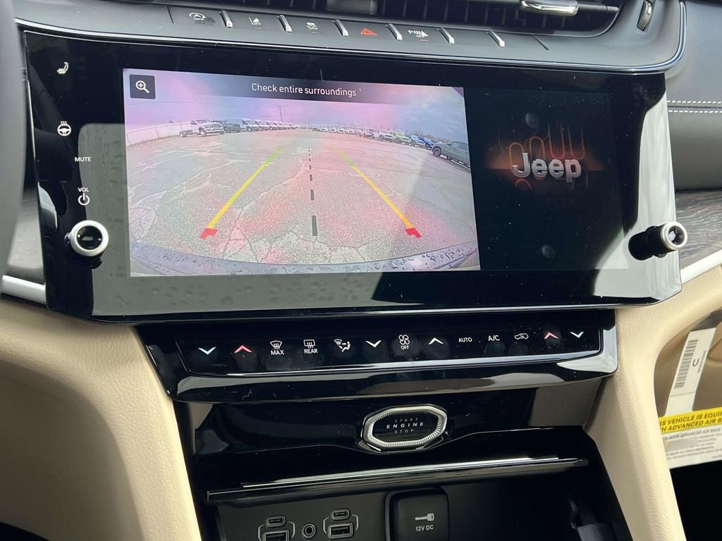 New 2026 Jeep Grand Cherokee Limited image 16