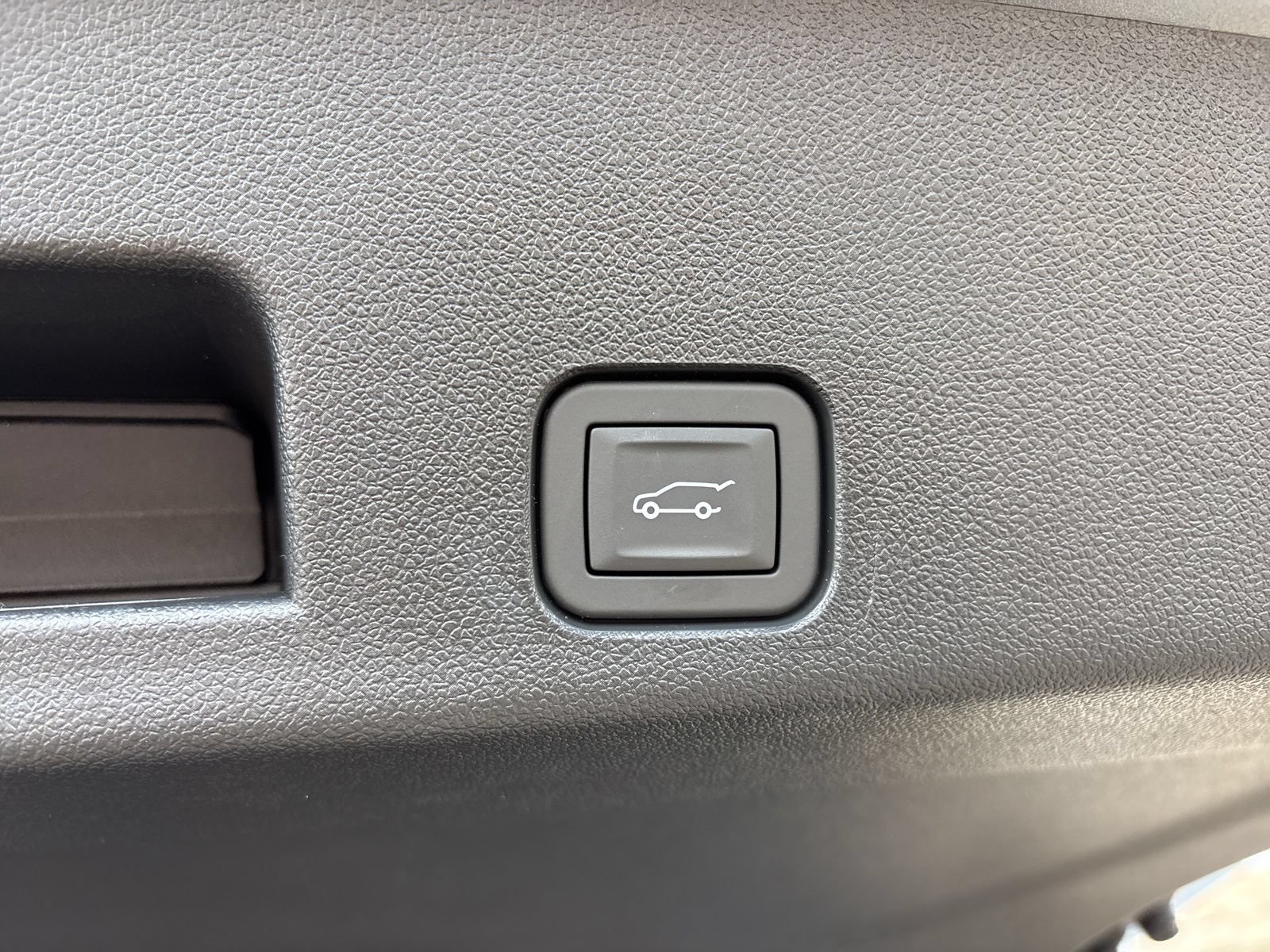 New 2026 GMC Acadia Elevation w/ Black Edition FWD image 19