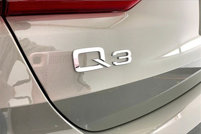 New 2025 Audi Q3 2.0T Premium image 13