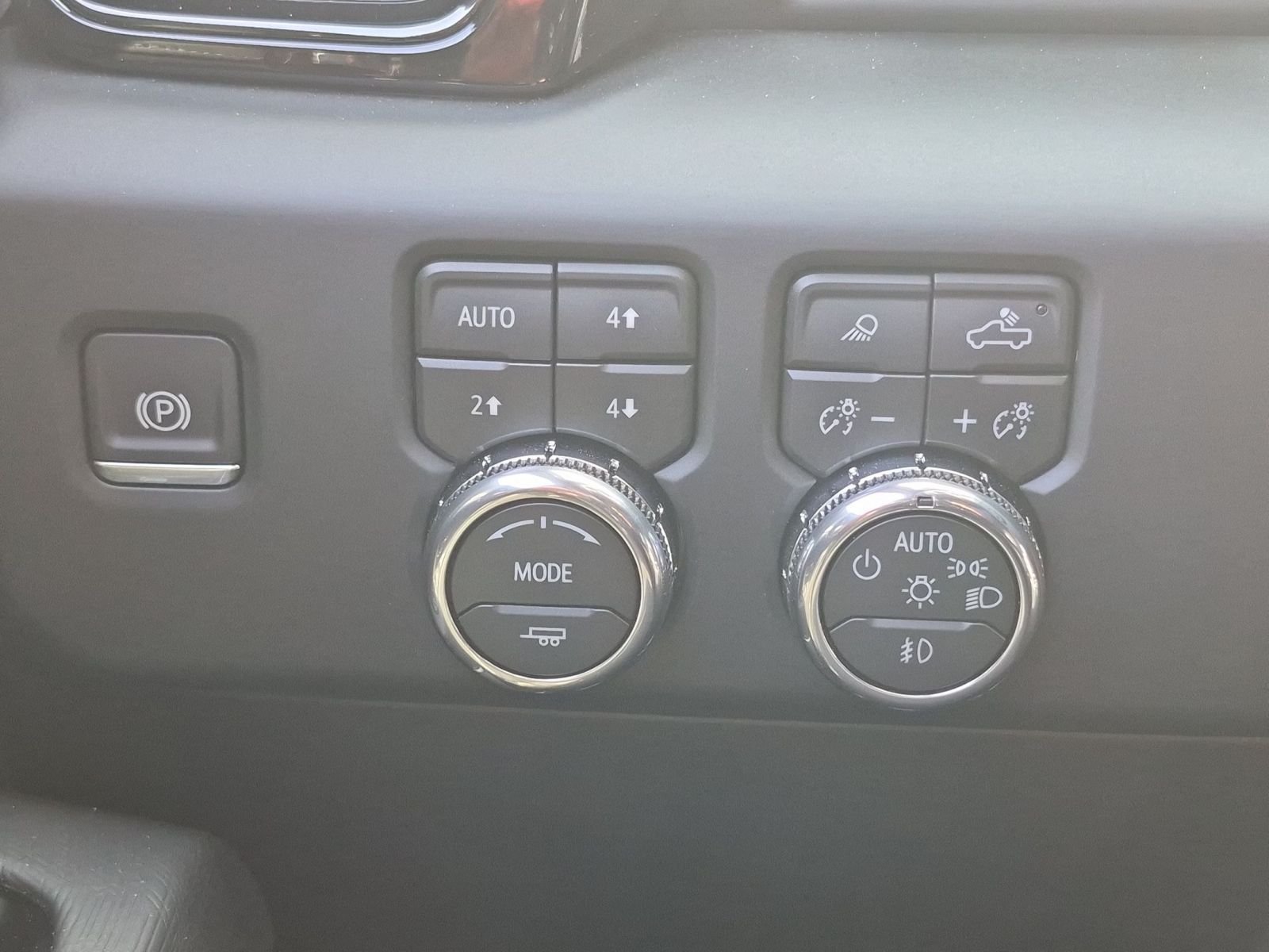 New 2026 GMC Sierra 1500 AT4X w/ LPO, Black Badging Package AWD/4WD image 17