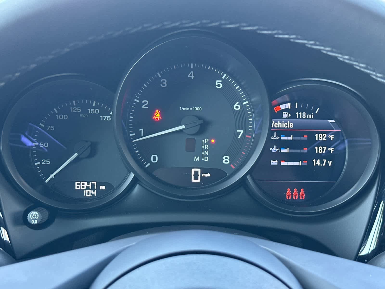 Certified 2025 Porsche Macan AWD/4WD image 28