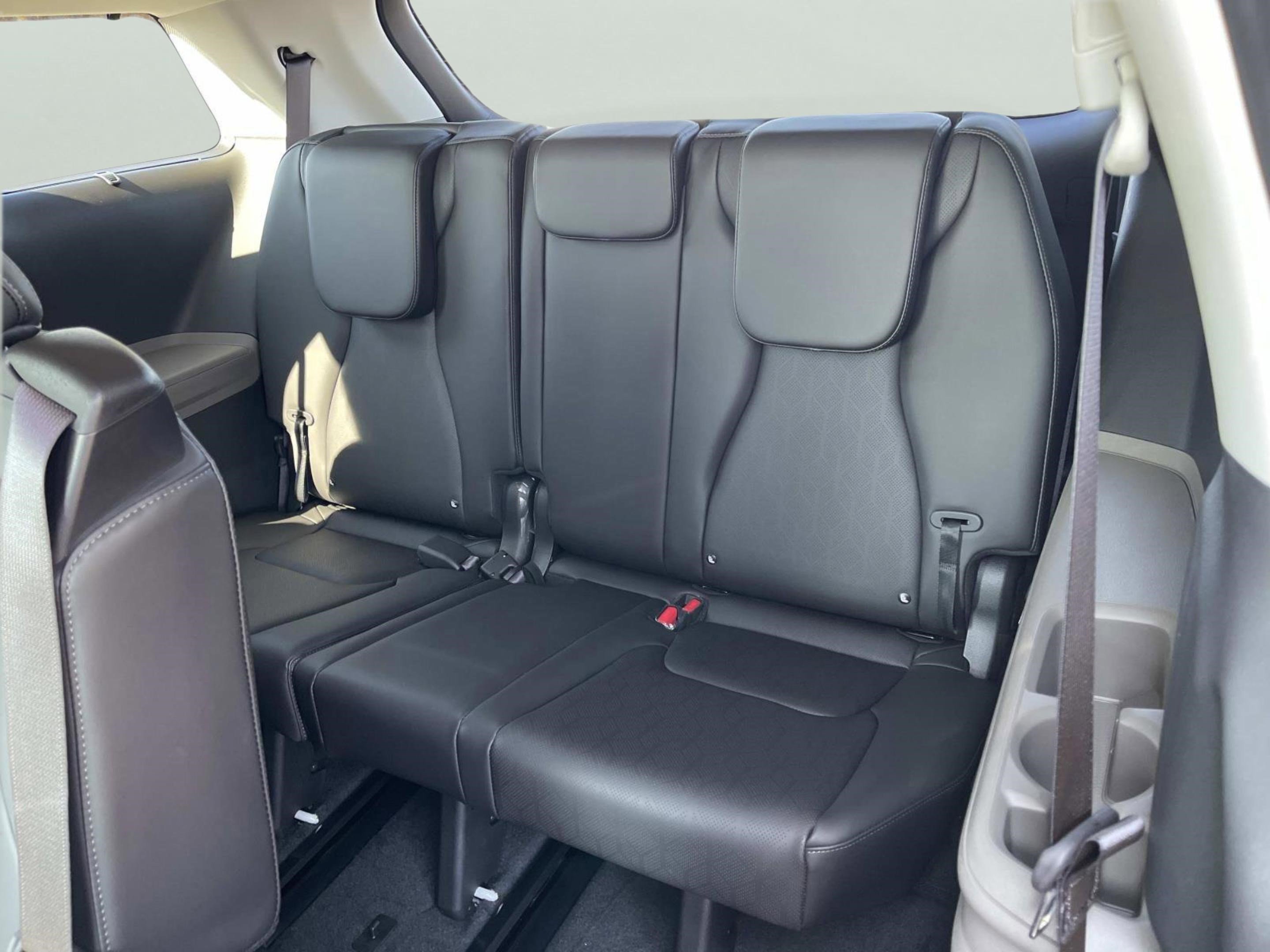 New 2026 Kia Carnival EX image 21