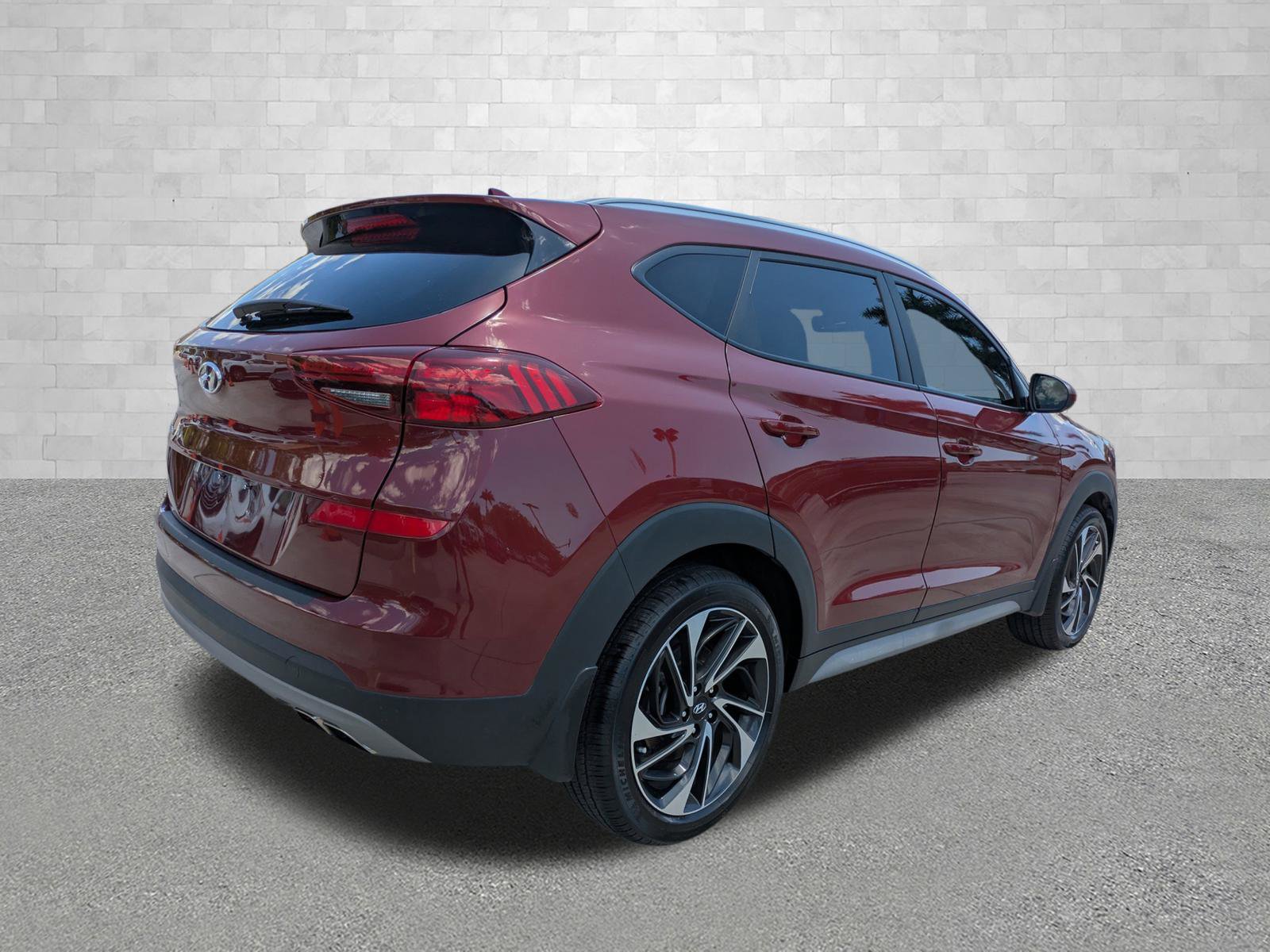 Used 2020 Hyundai Tucson Sport FWD image 2