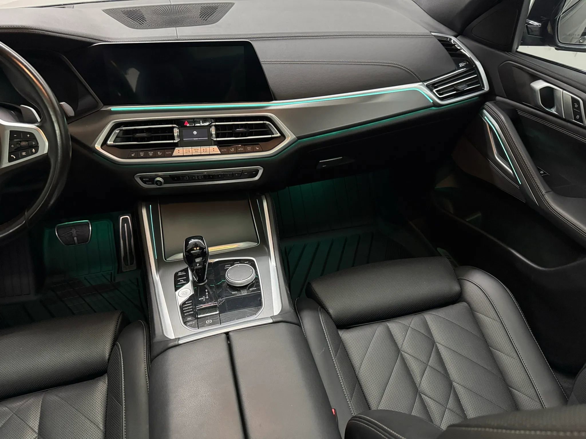 Used 2023 BMW X6 xDrive40i w/ M Sport Package image 32