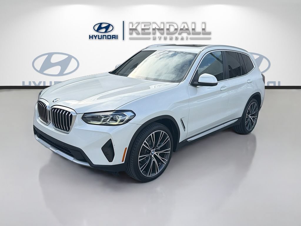 Used 2024 BMW X3 sDrive30i w/ Convenience Package RWD image 3