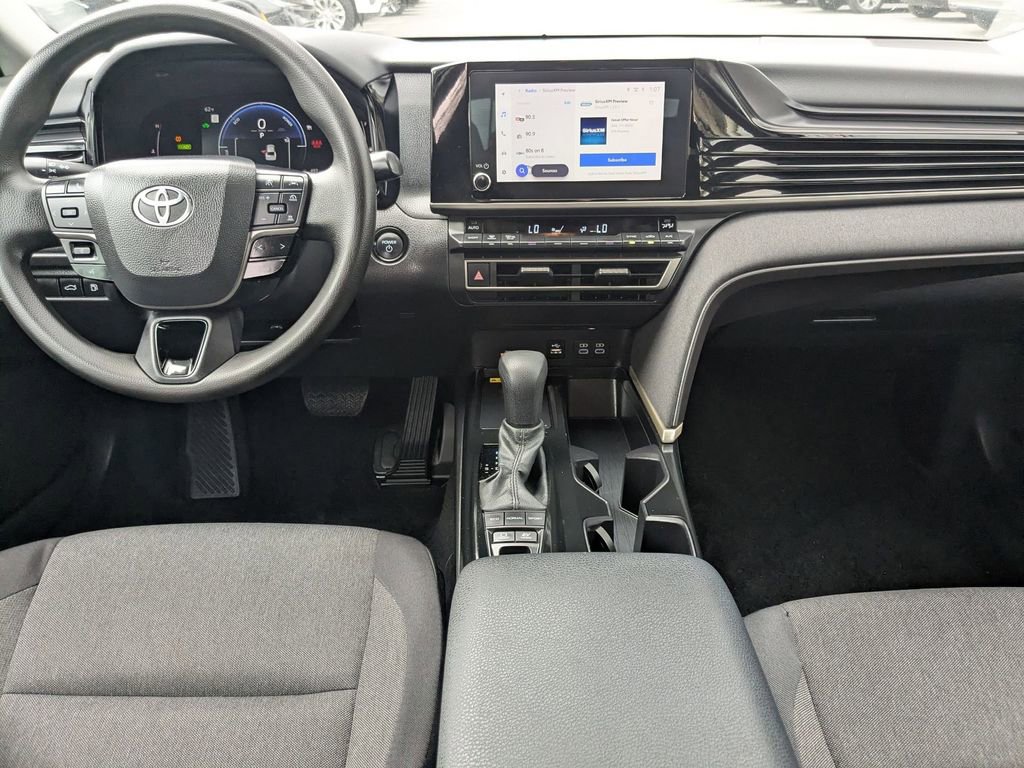 Used 2025 Toyota Camry LE image 15