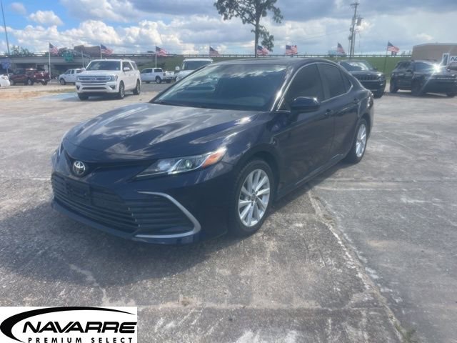 Used 2021 Toyota Camry LE FWD image 4