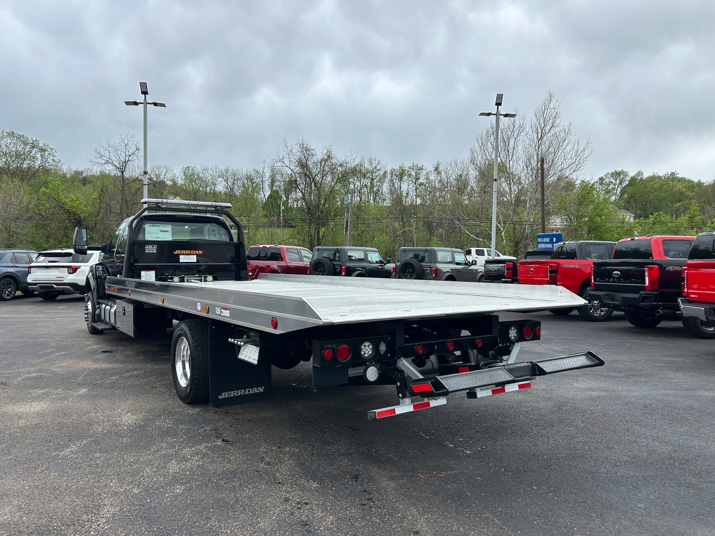 New 2025 Ford F650 2WD SuperCab Super Duty image 9