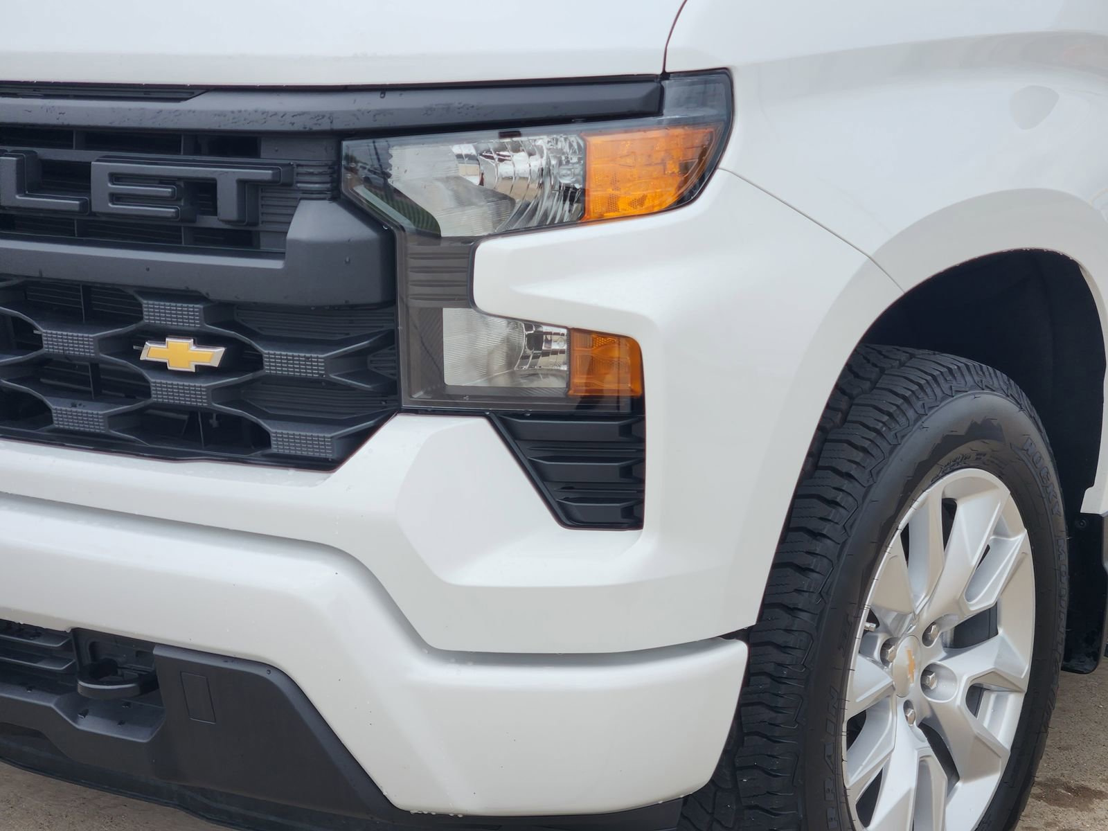 Used 2025 Chevrolet Silverado 1500 Custom AWD/4WD image 9