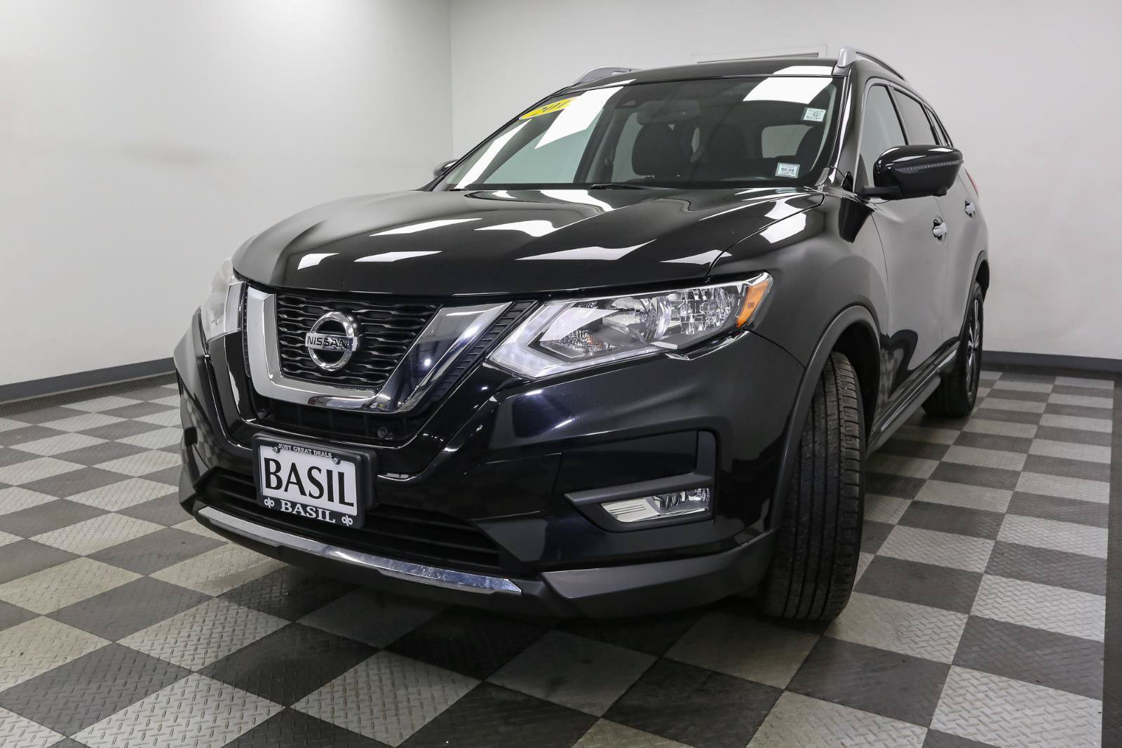 Used 2017 Nissan Rogue SL AWD/4WD image 4