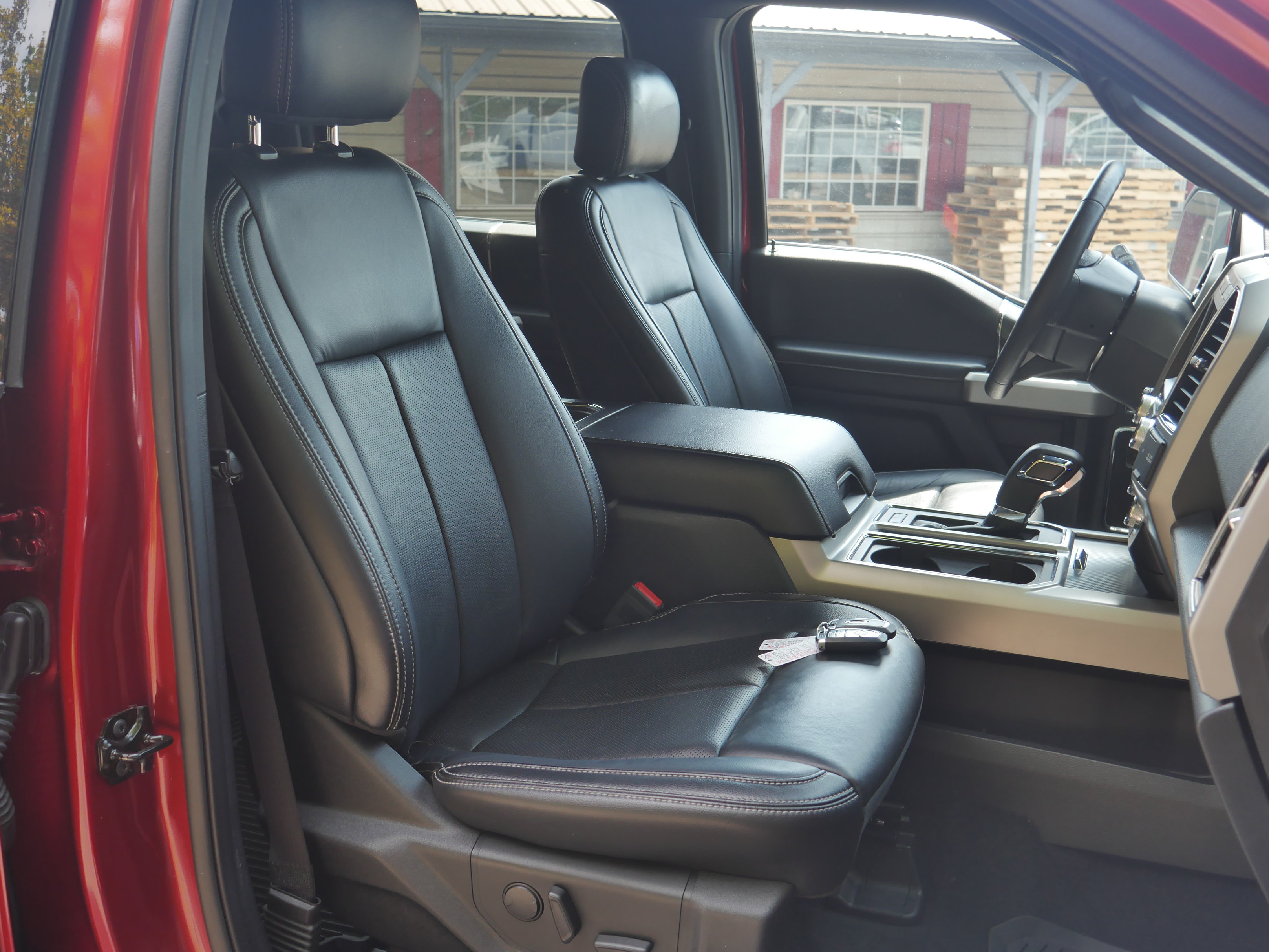 Used 2019 Ford F150 Lariat w/ Equipment Group 502A Luxury AWD/4WD image 29